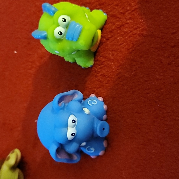 Set of 12 Squreze Toys - Picture 4 of 13